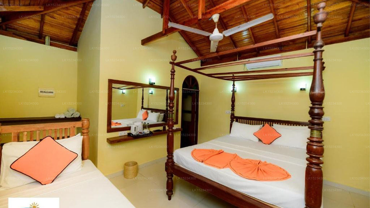 Royal Beach Hotel, Hikkaduwa