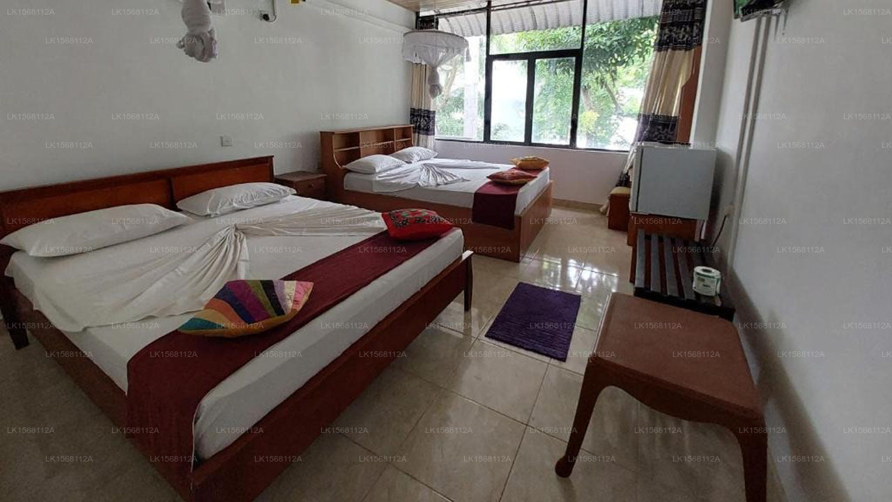 Lake Wave Hotel, Anuradhapura