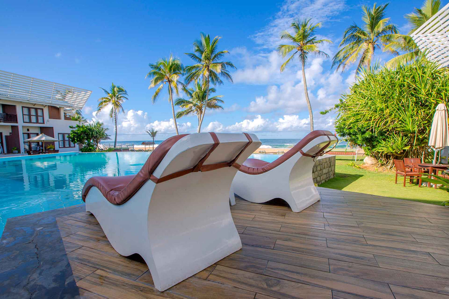 Avenra Beach Hotel, Hikkaduwa