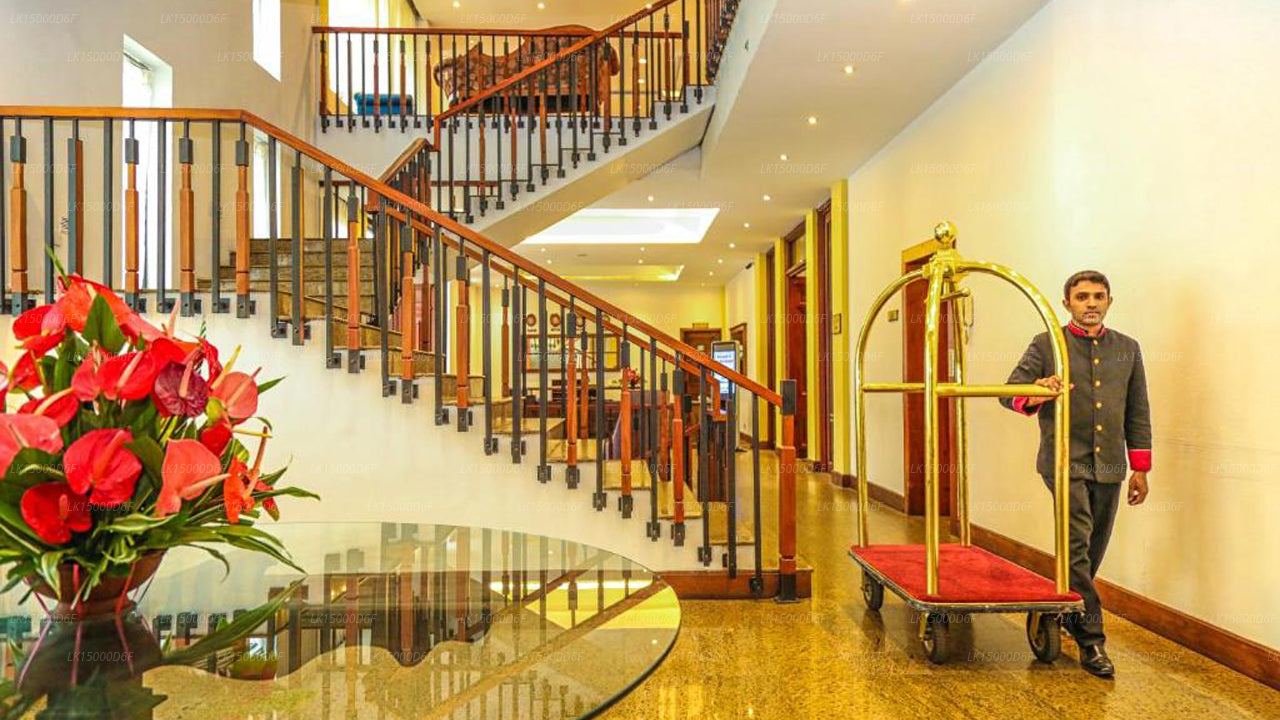 Oak Ray Regency, Kandy