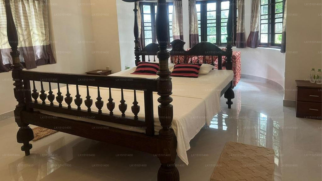 Villa Karadiya, Ambalangoda