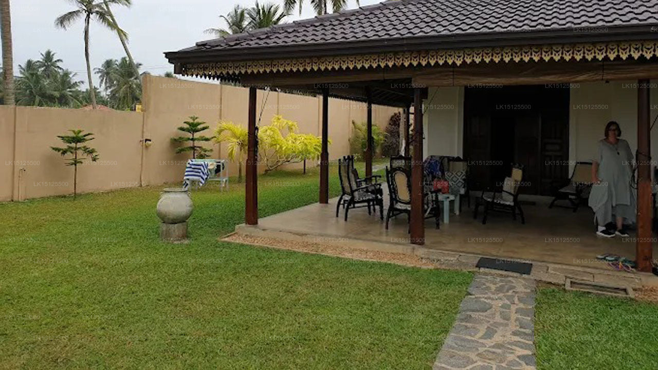 Six Degrees North, Ambalangoda