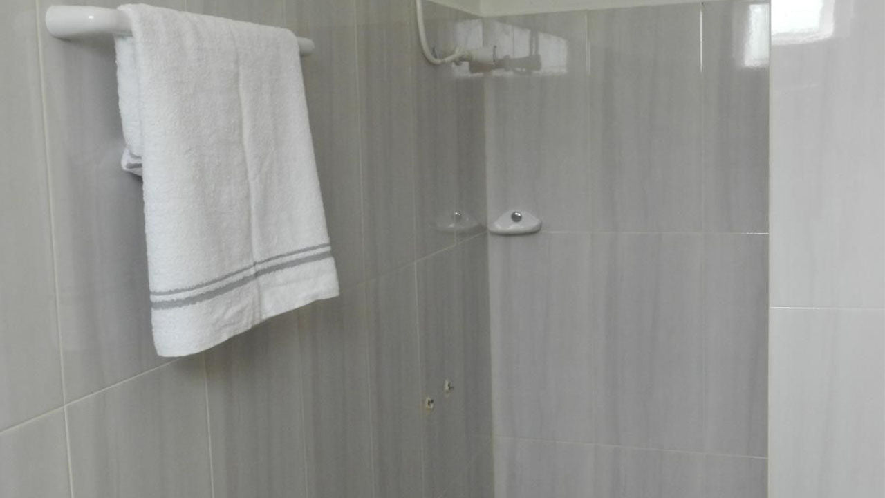 The Paradise Hotel, Kurunegala