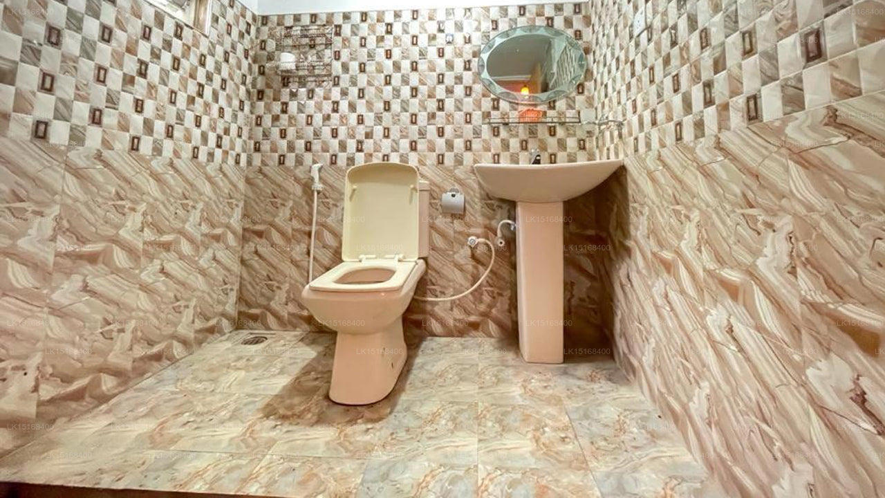 Rock Cascade Home Stay, Polonnaruwa