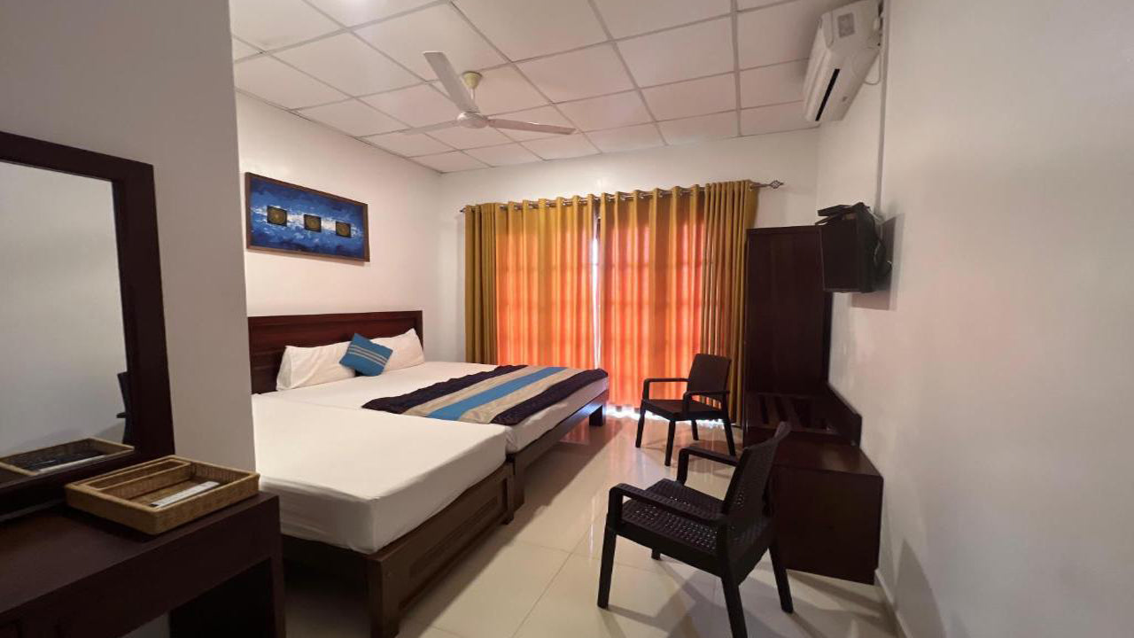 Bay Beach Albergo, Trincomalee