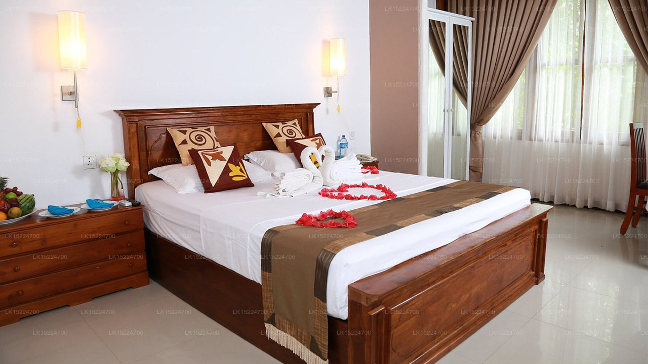 Grand Kalundawa Waterfront Resort, Dambulla