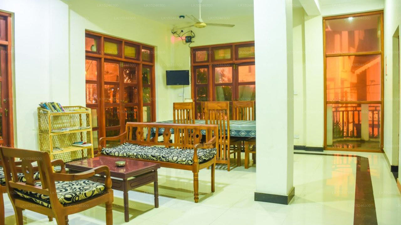 Araliya Blue Beach View Hotel, Negombo