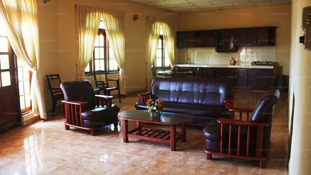 Yoho Hotel Red Rose, Negombo