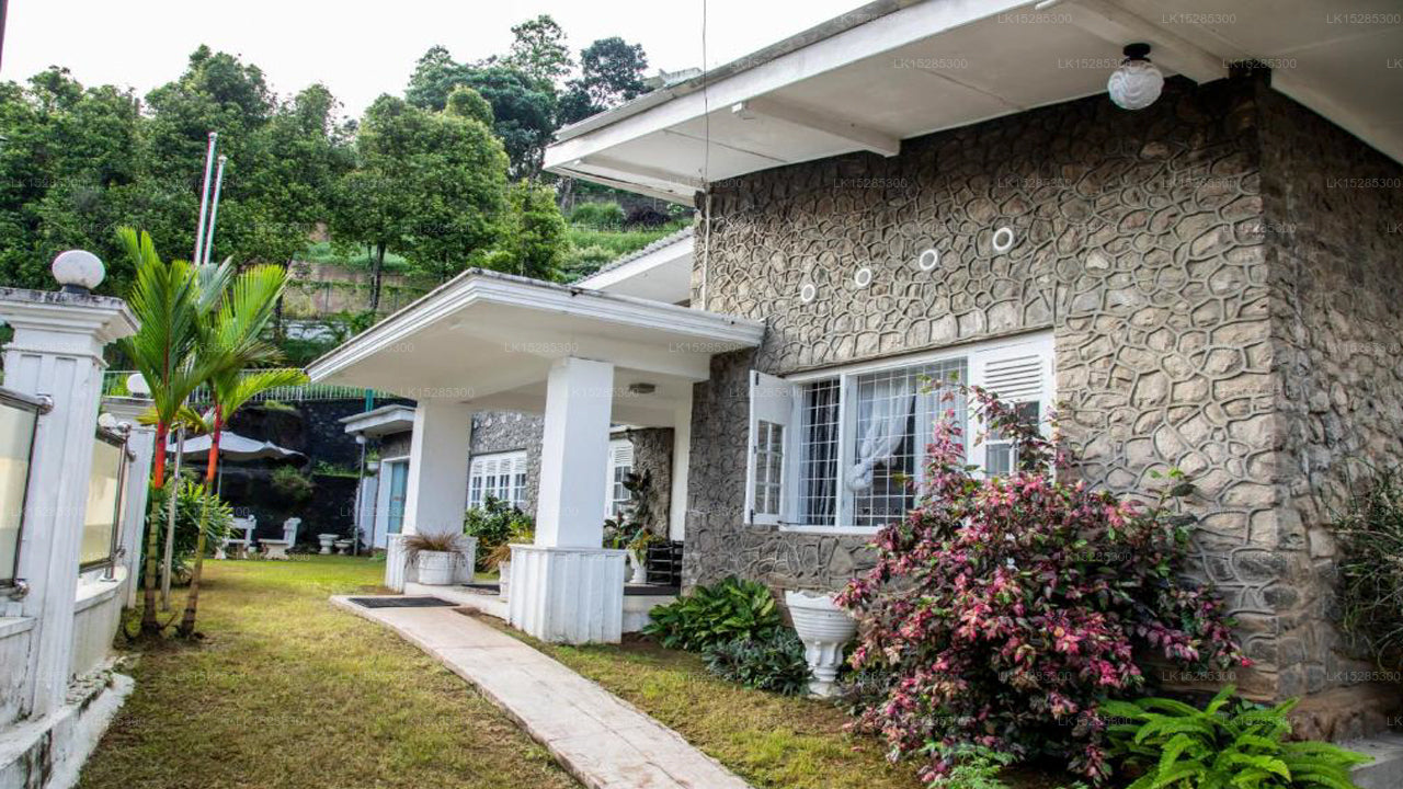 Funk Bunks - By The Lake, Kandy