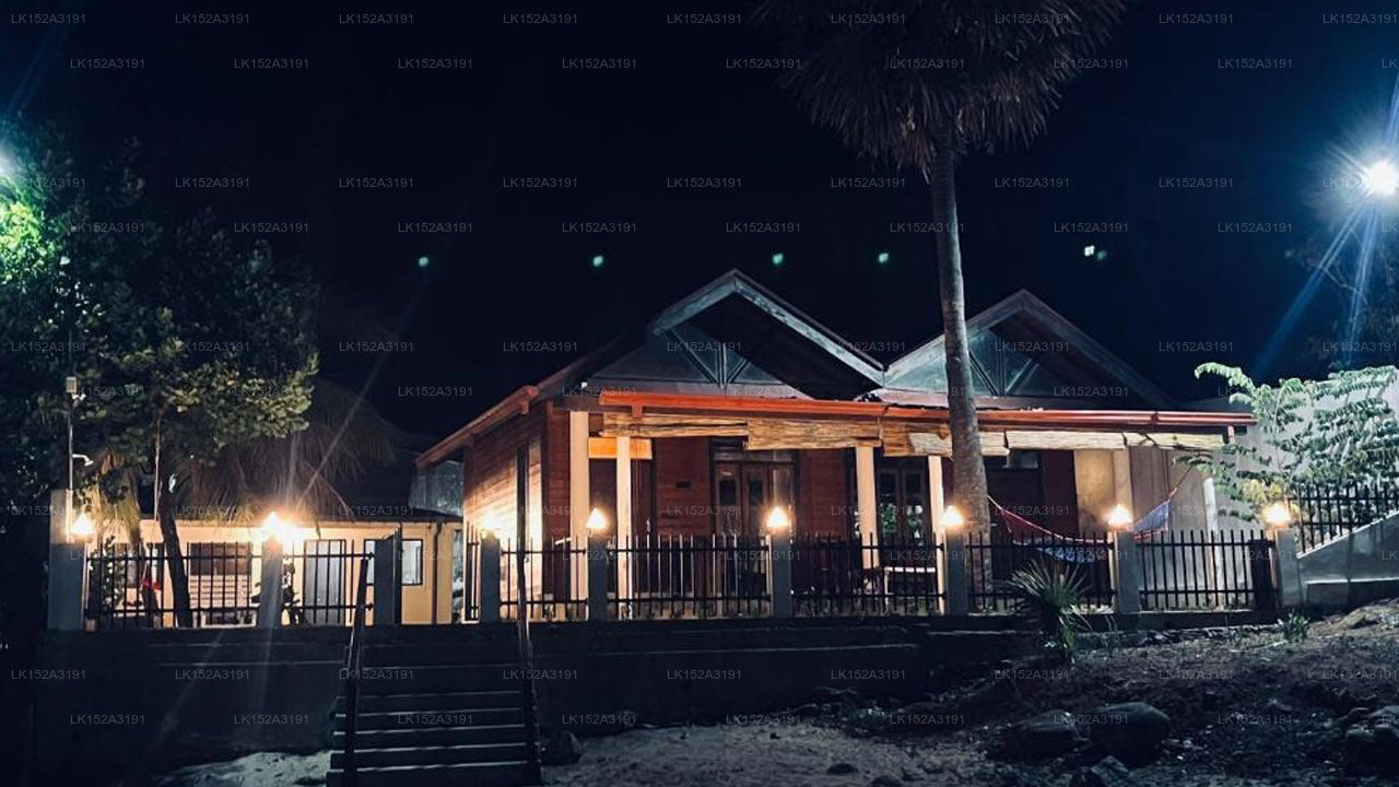 Janas Blue Water Corner, Trincomalee