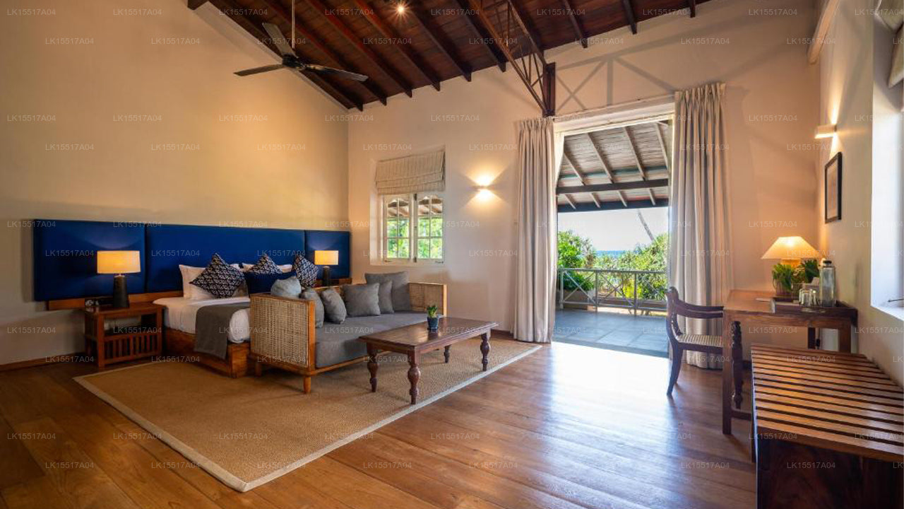 On The Rocks, Unawatuna