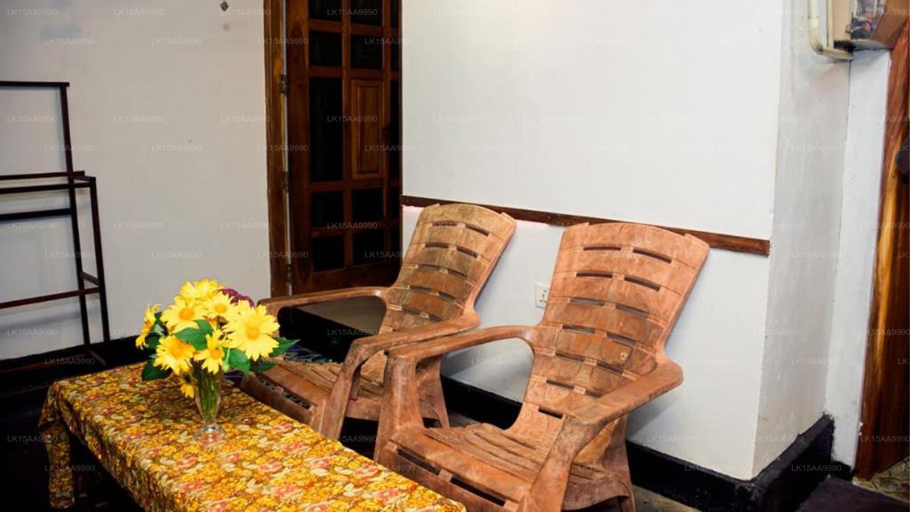 Thatched Guest House, Tngalla