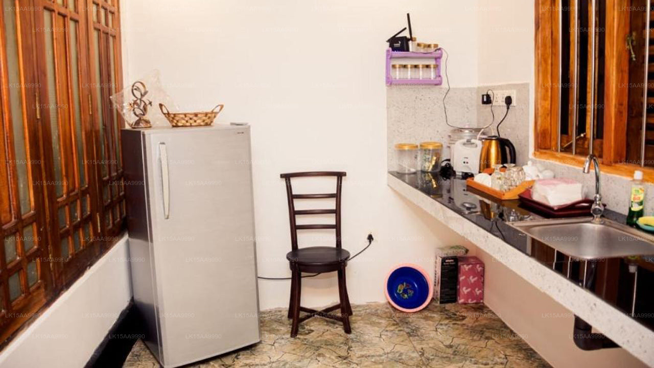 Thatched Guest House, Tngalla