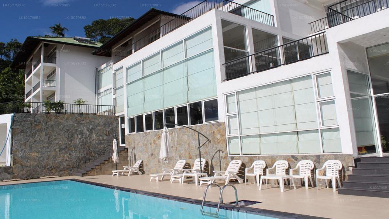 Albergo Heaven's Edge di EHI, Ella