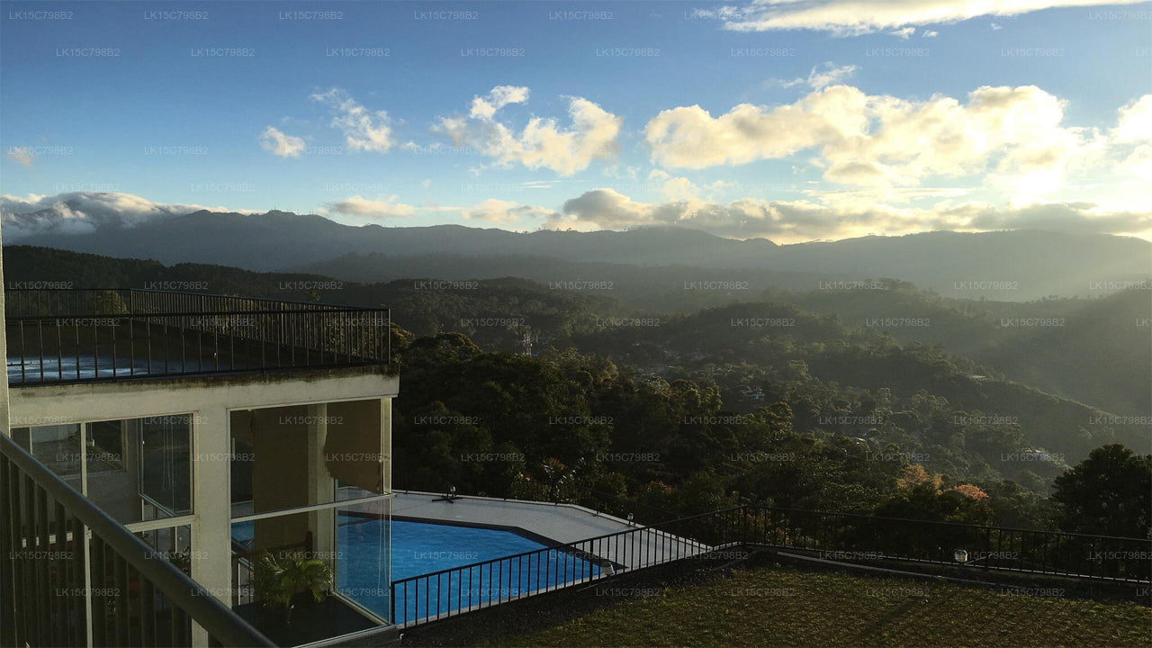 Albergo Heaven's Edge di EHI, Ella