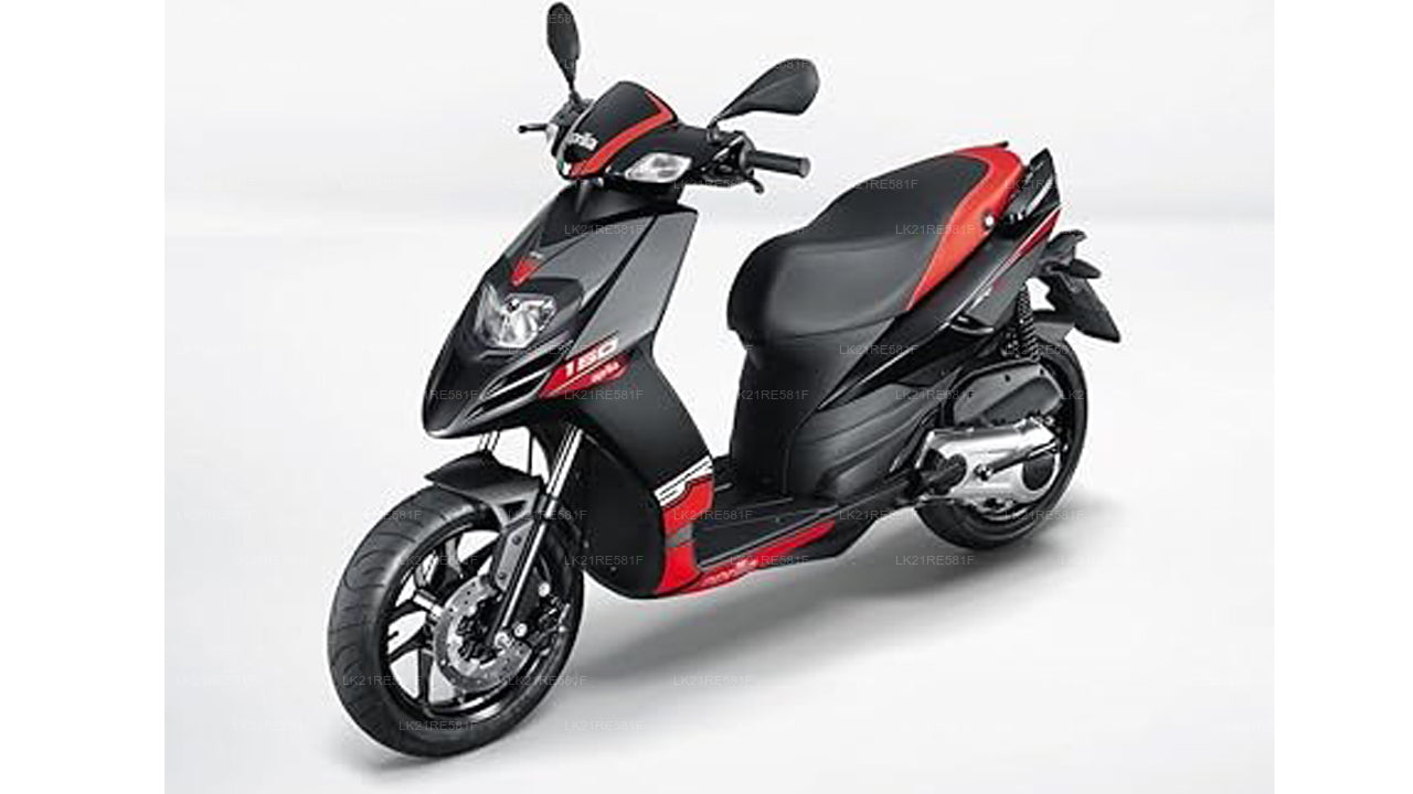 Aprilia Scooter 150 cc (Self-Ride)