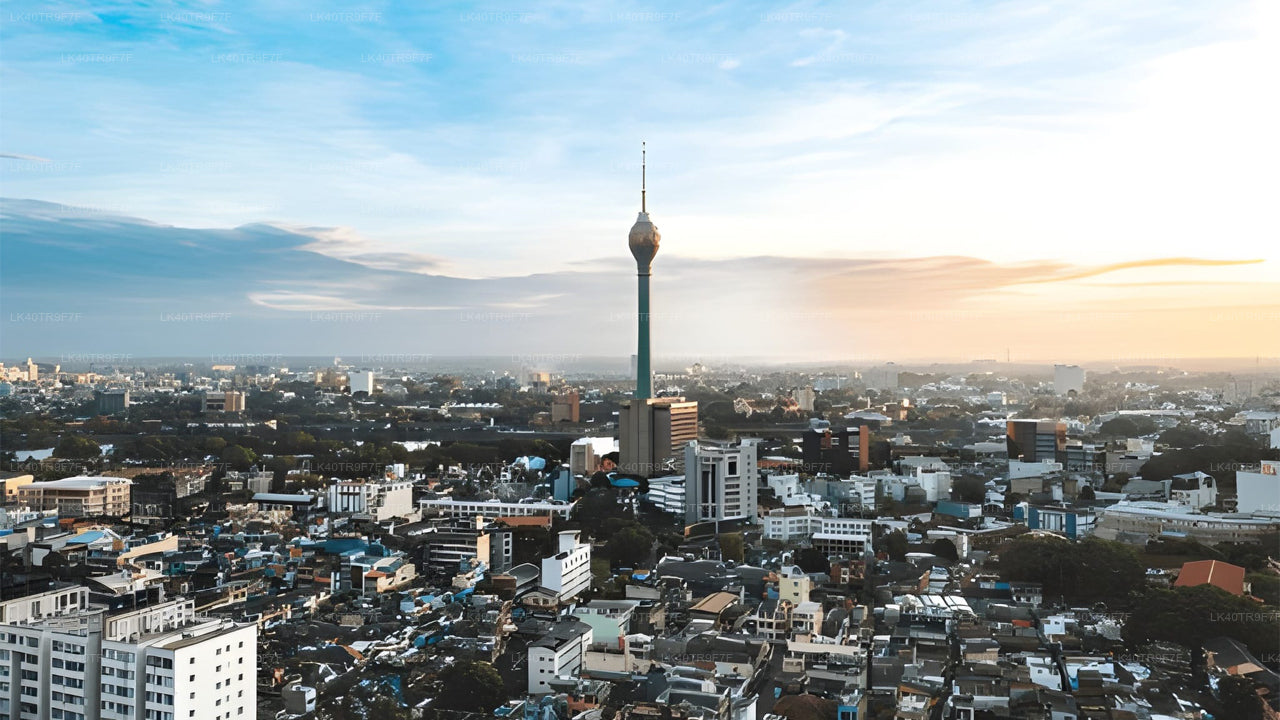 Trasferimento privato da Colombo a Sigiriya con fermate turistiche