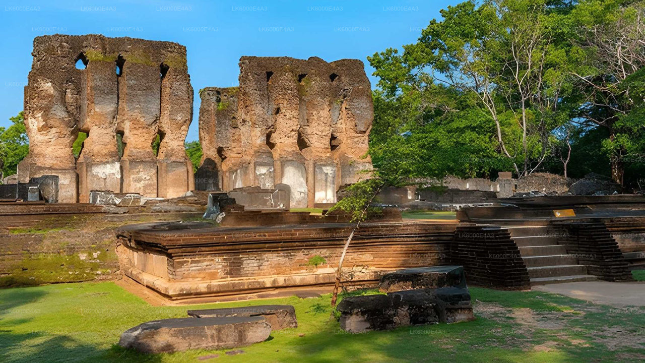 Polonnaruwa Heritage e Hurulu Eco Park Safari da Pasikuda
