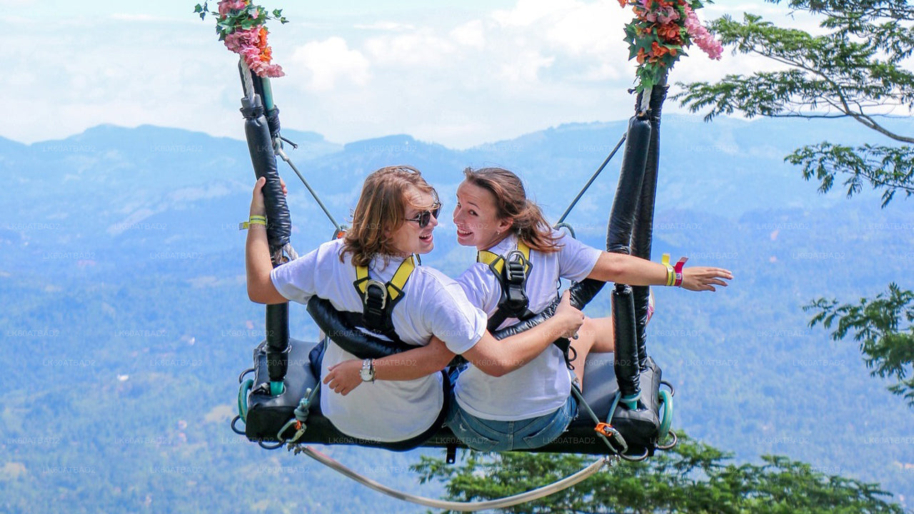Altalena ad Ambuluwawa con vista panoramica su Kandy