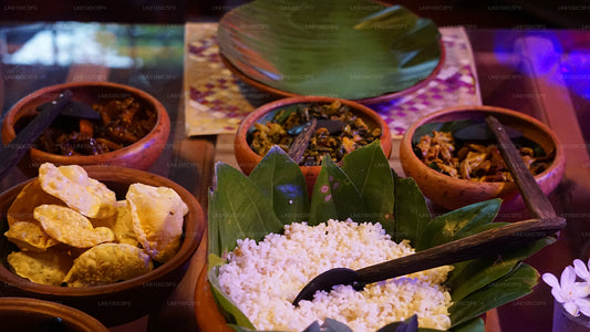 Explore Galle's hidden gems & Dine with Locals