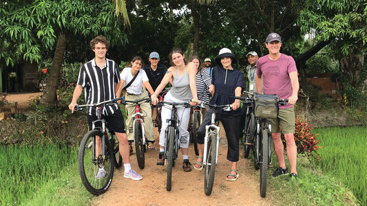 Premium Cycle Tour with Temple Visit and Local Lunch from Anuradhapura