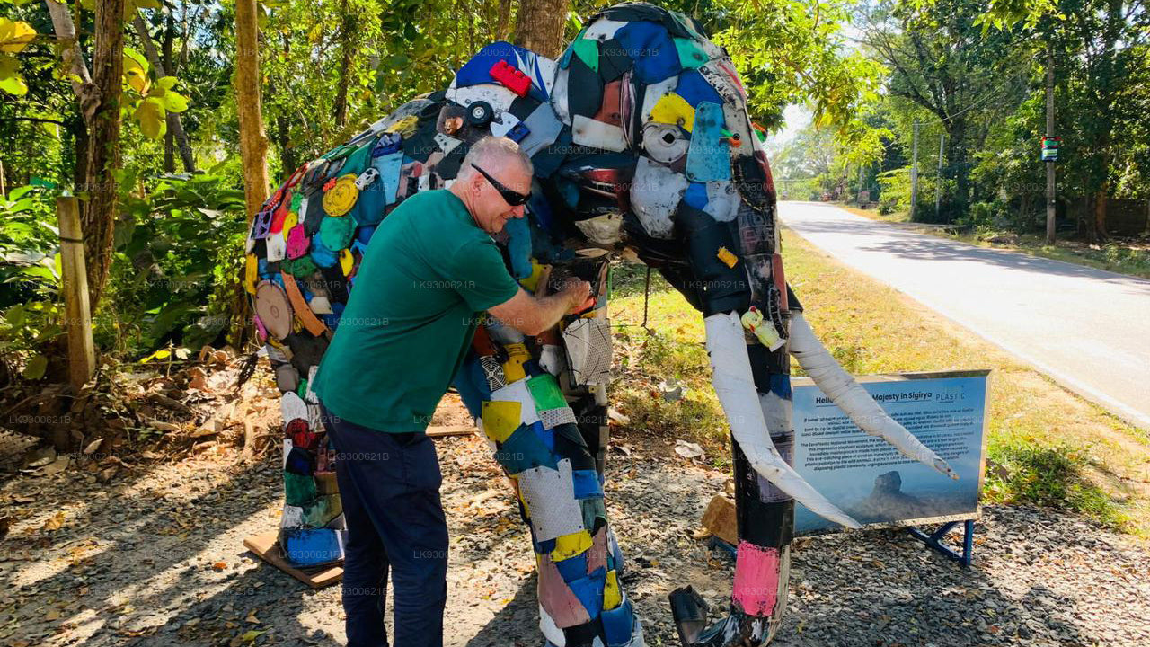 Esperienze pratiche di lavorazione di gusci di cocco e bambù a Sigiriya
